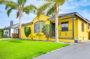8 Mi to Dtwn LA Ideally Located Apt!